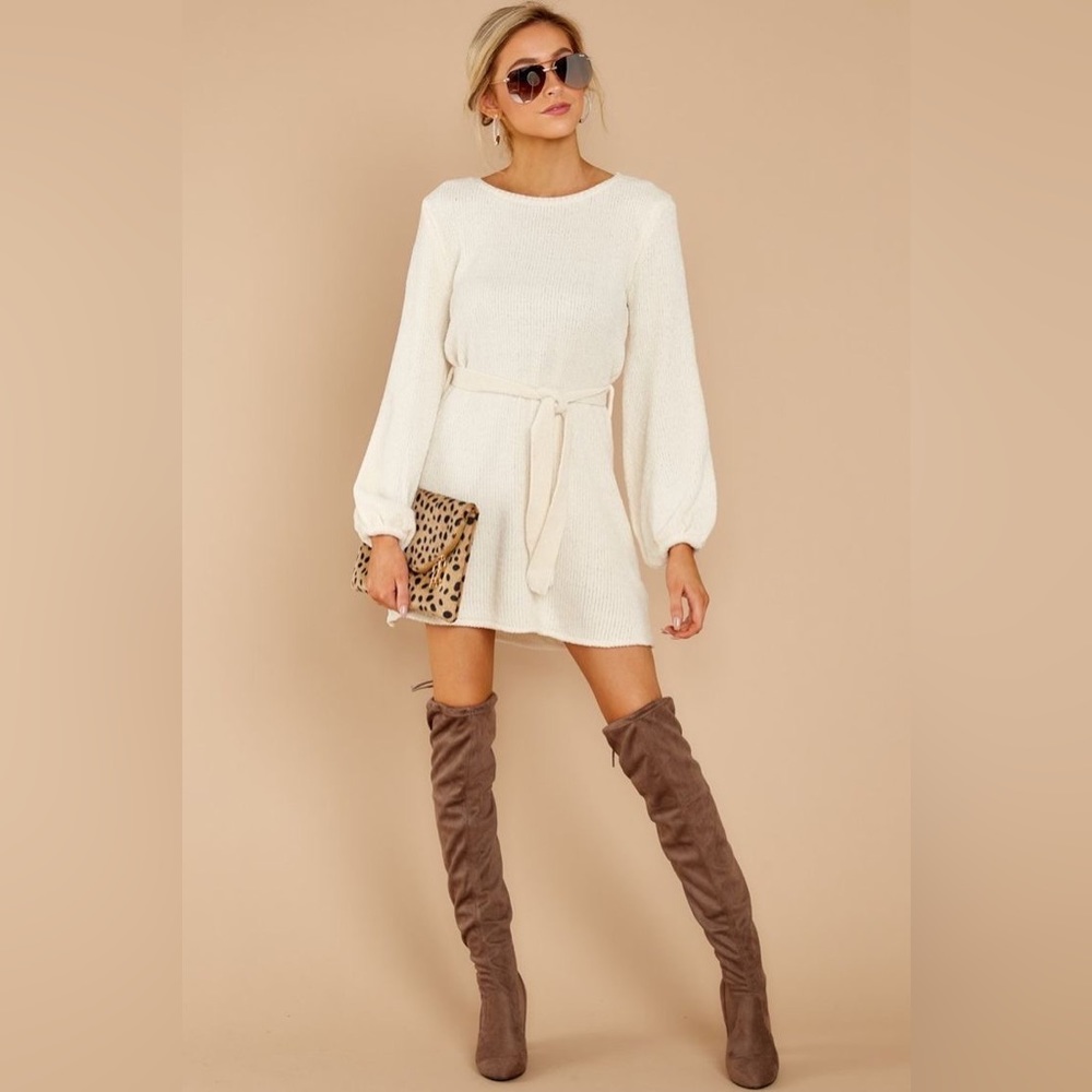 NWOT- 	Right About It Ivory Chenille Sweater Dress
MEDIUM / Ivory